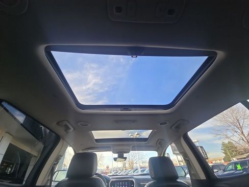 Used 2023 GMC Acadia Denali w/ Black Diamond Edition image 19