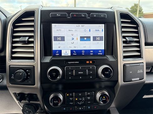 Used 2020 Ford F250 Platinum w/ Tremor Off-Road Package image 23