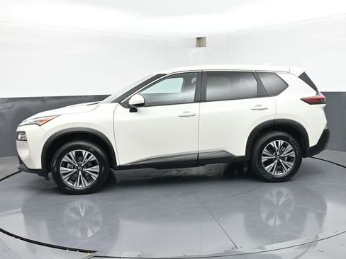 Used 2023 Nissan Rogue SV image 4