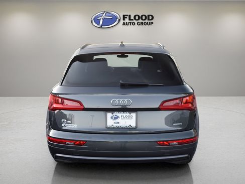 Used 2020 Audi Q5 2.0T Premium w/ Titanium Sport Package image 5