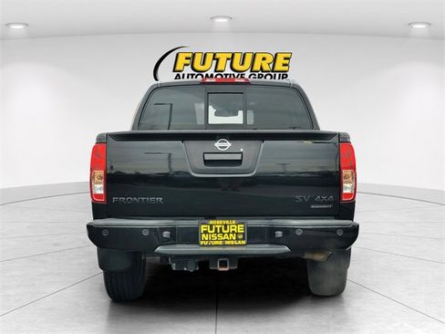 Used 2018 Nissan Frontier SV w/ Value Truck Package image 5