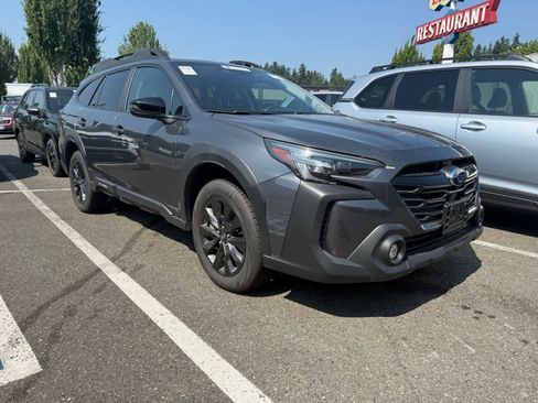 Used 2025 Subaru Outback Onyx Edition XT AWD/4WD image 4