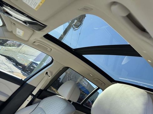 Used 2021 BMW X7 xDrive40i w/ Executive Package image 19