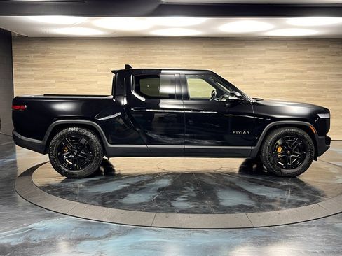 Used 2022 Rivian R1T Adventure image 14
