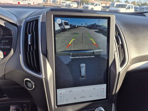 Certified 2024 Ford Edge SEL image 7