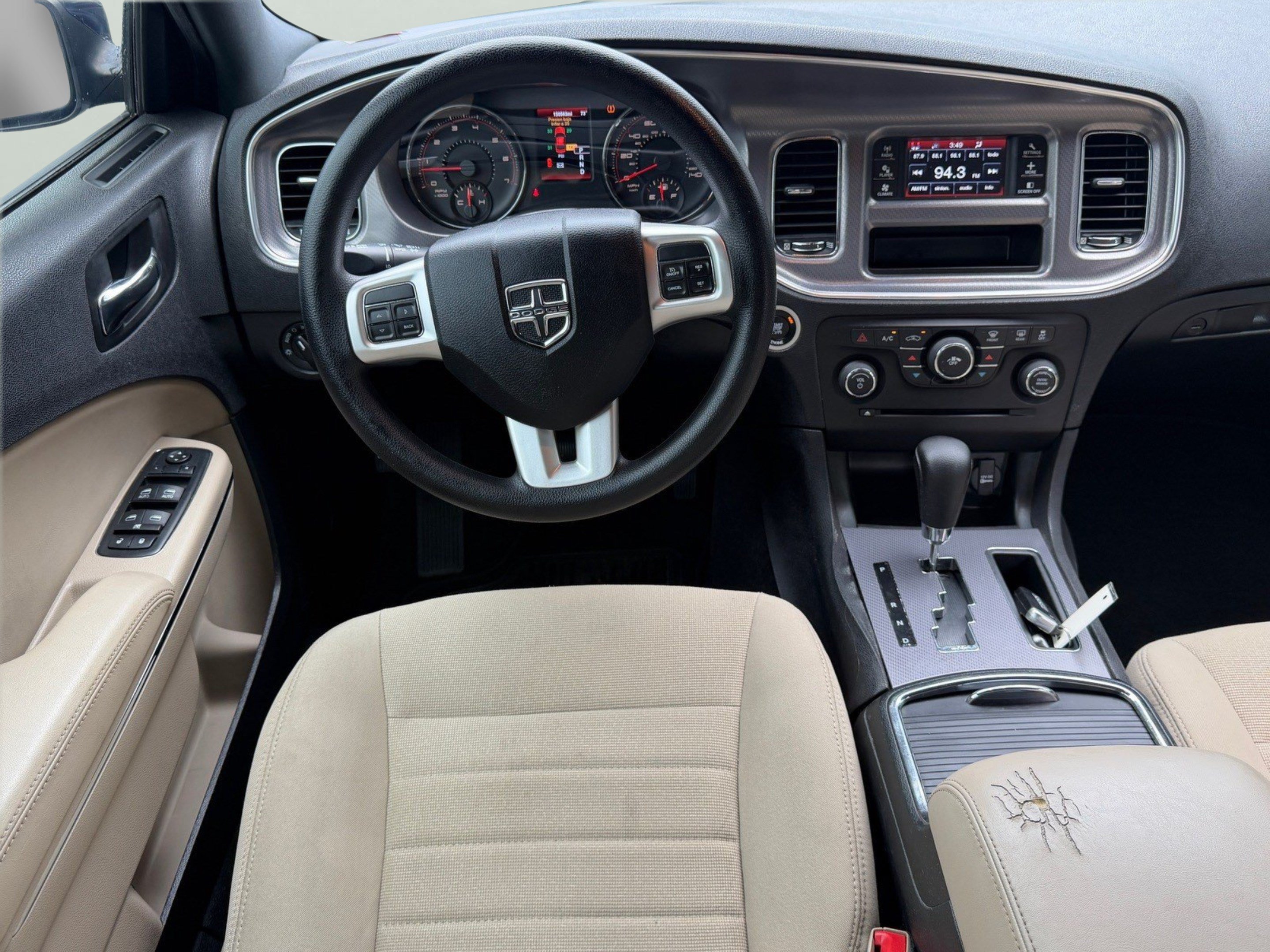 Used 2013 Dodge Charger SE RWD image 20
