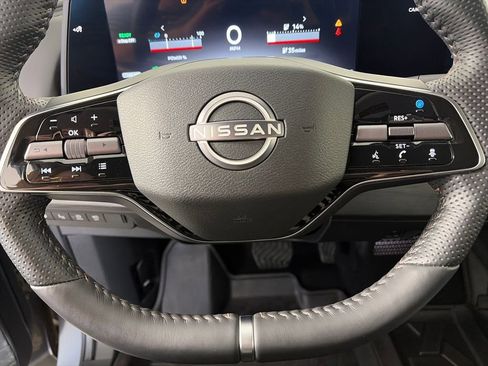 Used 2025 Nissan Ariya AWD image 16