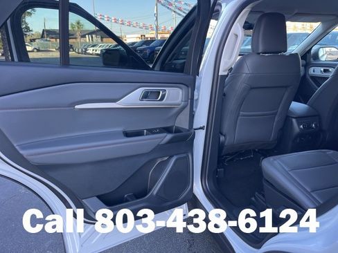 New 2026 Ford Explorer Active w/ Active Comfort Package image 9