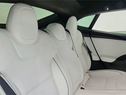 Used 2022 Tesla Model S Plaid image 24