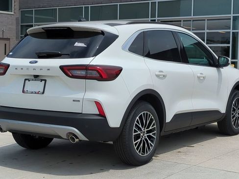 New 2025 Ford Escape SE FWD image 6