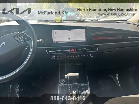 Used 2023 Kia Niro EX FWD image 22