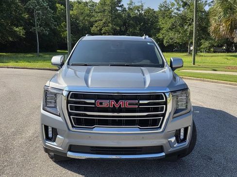 Used 2023 GMC Yukon SLT w/ SLT Luxury Package RWD image 2