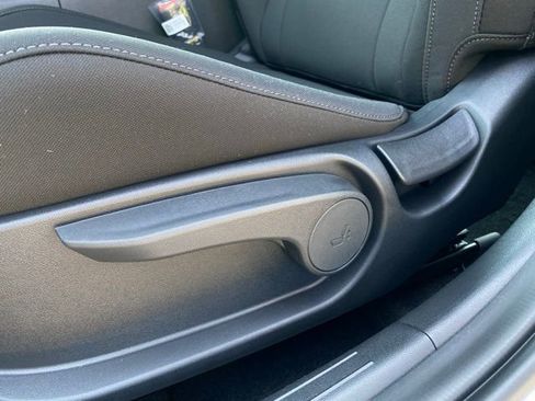 New 2025 Hyundai Elantra SEL image 10