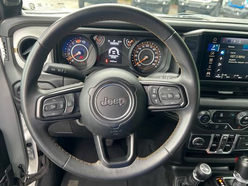 Used 2024 Jeep Wrangler Unlimited Sport AWD/4WD image 22