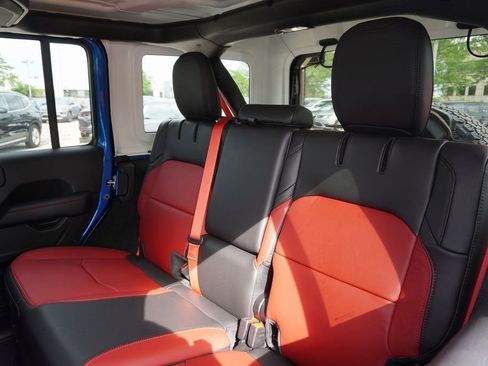 Used 2023 Jeep Wrangler Unlimited Rubicon 4xe image 17