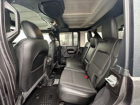 Used 2021 Jeep Wrangler Unlimited Sport image 14