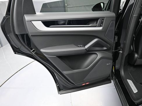 New 2026 Porsche Cayenne AWD/4WD image 22