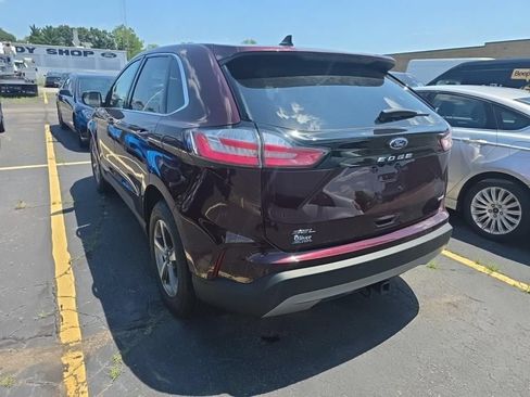 Used 2024 Ford Edge SEL w/ Convenience Package AWD/4WD image 3