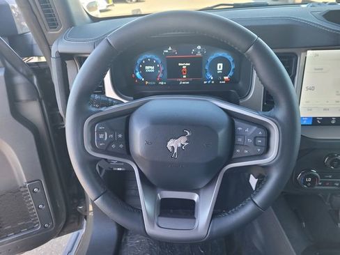 New 2025 Ford Bronco Outer Banks image 9