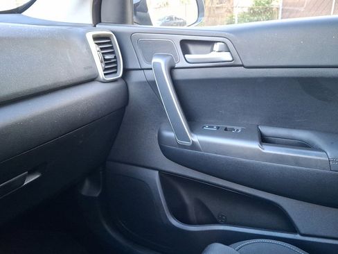 Used 2022 Kia Sportage LX image 33