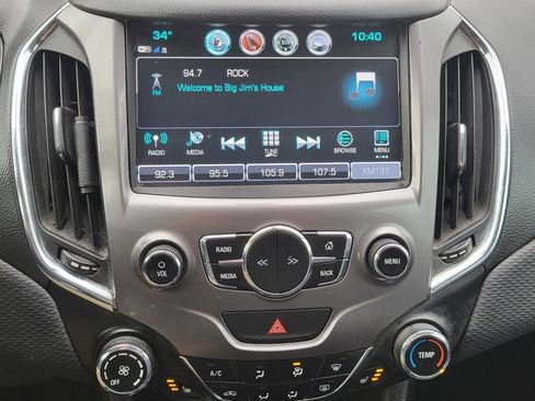 Used 2018 Chevrolet Cruze LT w/ Sun And Sound Package image 30