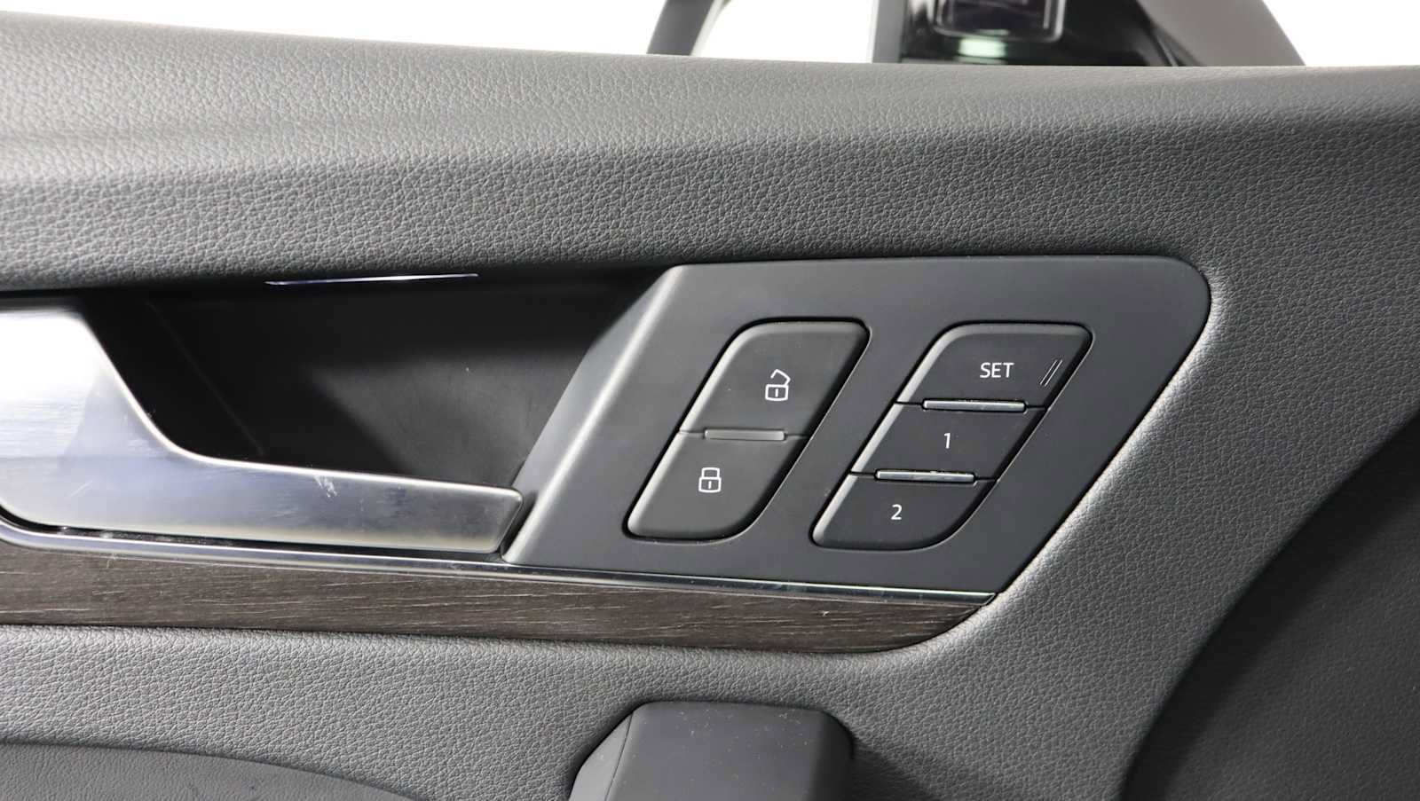 Used 2024 Audi Q5 2.0T Premium AWD/4WD image 17
