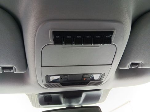 Used 2023 Ford F350 XLT AWD/4WD image 22