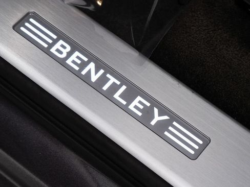 Certified 2022 Bentley Bentayga AWD/4WD image 13