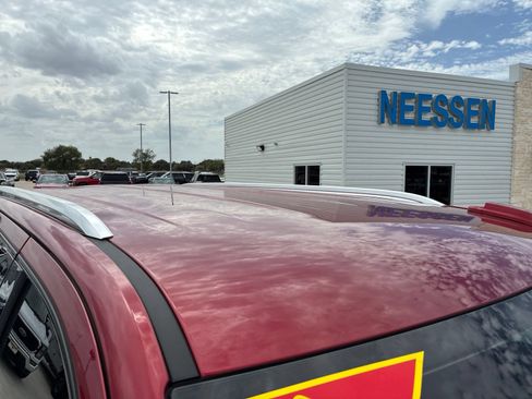 Used 2025 Chevrolet Tahoe High Country RWD image 10