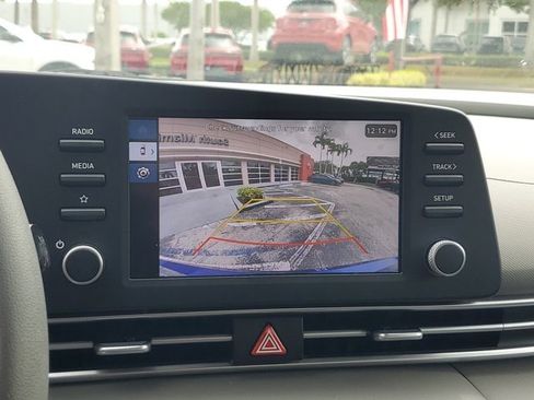 Used 2024 Hyundai Elantra SE image 24