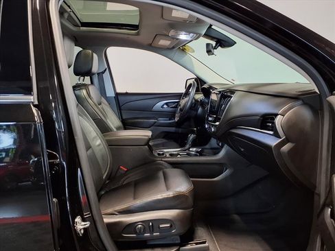 Used 2018 Chevrolet Traverse Premier w/ Driver Confidence II Package image 13