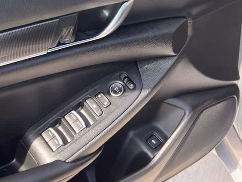 Used 2022 Honda Accord Sport image 30