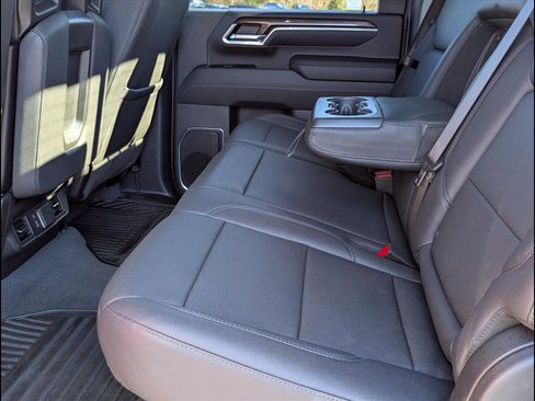 Used 2025 Chevrolet Silverado 2500 LT image 15