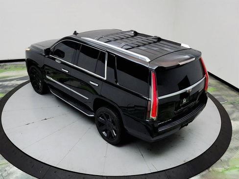 Used 2019 Cadillac Escalade Luxury AWD/4WD image 34