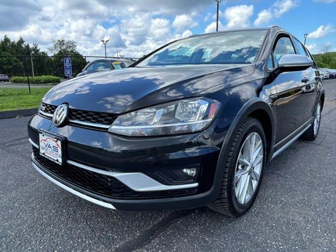 Used 2019 Volkswagen Golf Alltrack SE AWD/4WD image 1