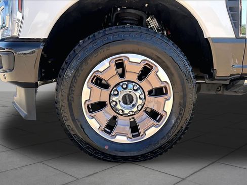 Used 2025 Ford F250 King Ranch w/ FX4 Off-Road Package AWD/4WD image 11