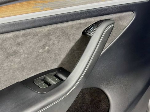 Used 2024 Tesla Model Y Performance AWD/4WD image 18