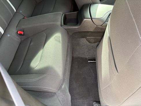 Used 2021 Chevrolet Camaro LT image 23