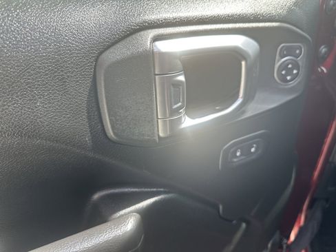 Used 2022 Jeep Wrangler Unlimited Sport AWD/4WD image 9