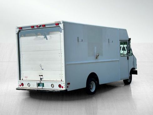 Used 2013 Ford E-350 and Econoline 350 Super Duty w/ Air Conditioning Prep Pkg RWD image 4
