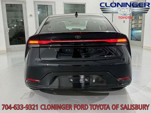 New 2025 Toyota Prius Plug-In Hybrid image 5