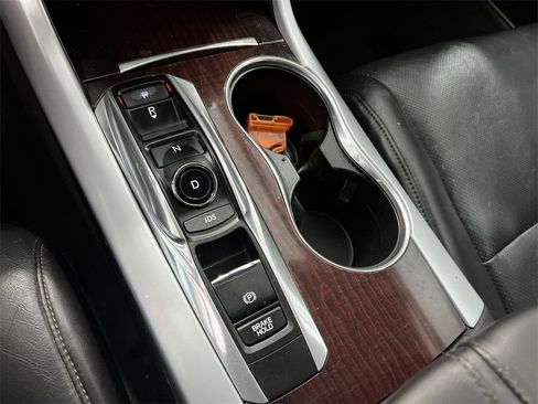 Used 2017 Acura TLX V6 w/ Technology Package image 16