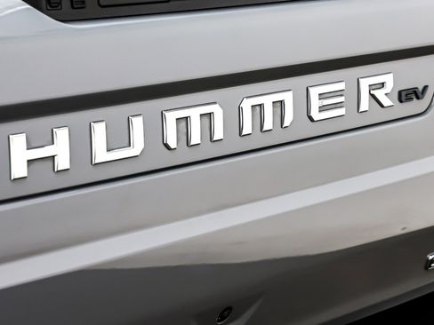 Used 2025 GMC Hummer EV 3X image 9
