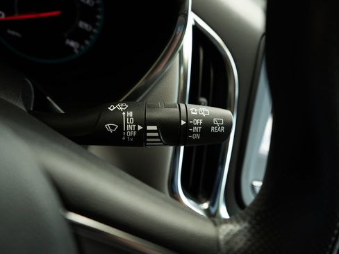 Used 2024 Chevrolet Equinox LS image 24