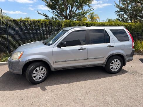 Used 2005 Honda CR-V LX image 10