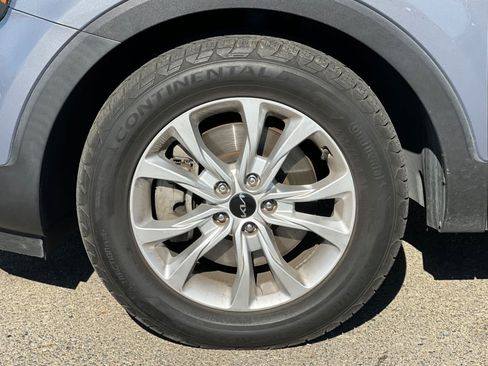 Used 2022 Kia Telluride LX AWD/4WD image 13