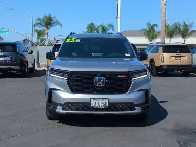 Used 2025 Honda Pilot TrailSport image 8