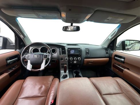 Used 2015 Toyota Sequoia Platinum AWD/4WD image 23