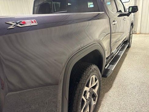 Used 2025 GMC Sierra 1500 SLT w/ SLT Premium Plus Package AWD/4WD image 10