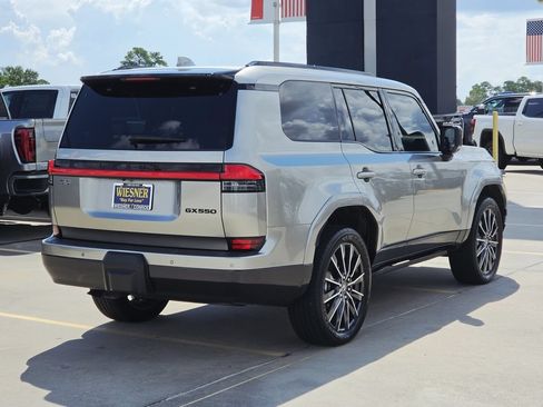 Used 2024 Lexus GX 550 w/ Accessory Package (Z1) AWD/4WD image 6